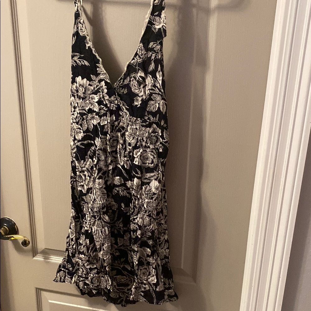 Floral Black and White halter size L …. WH